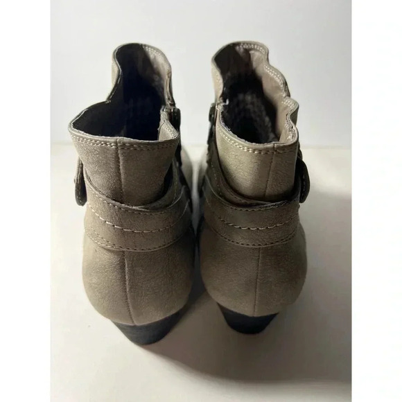 Yuu Taupe Ankle Boots - Picture 3 of 7